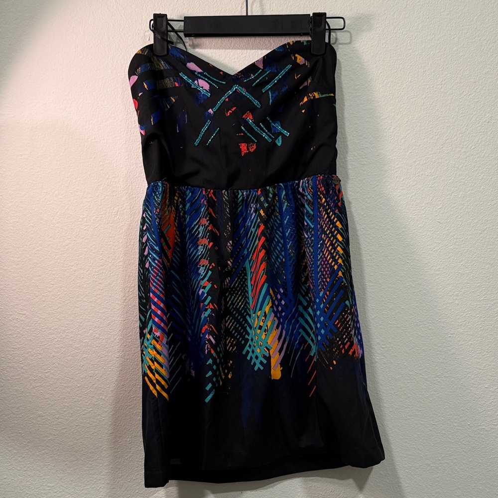 Roxy Strapless Dress with Black and Vibrant Patterns